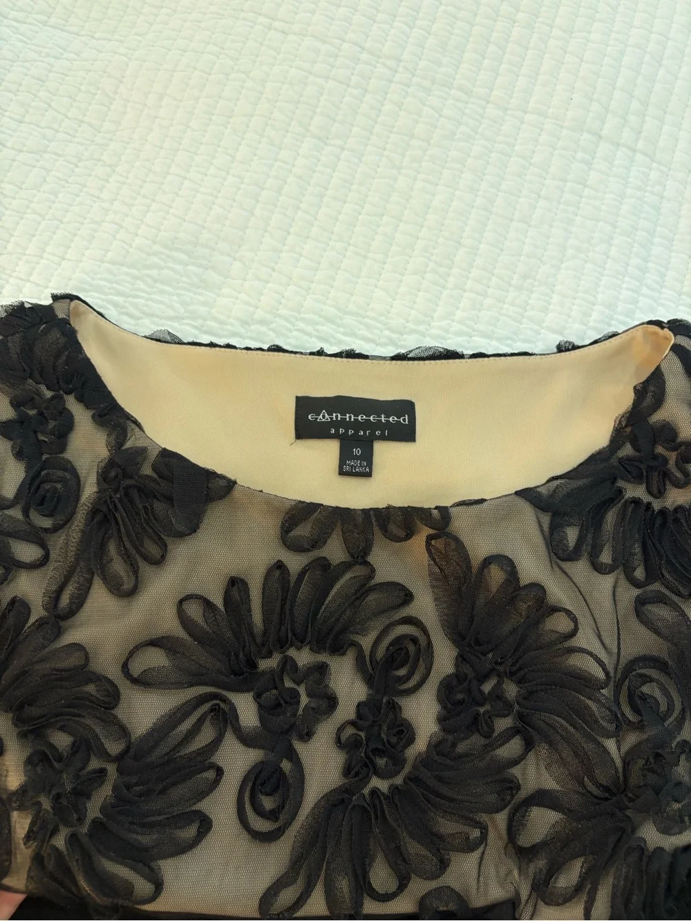 Elegant Black Sheer Floral Appliqué Cocktail Dress